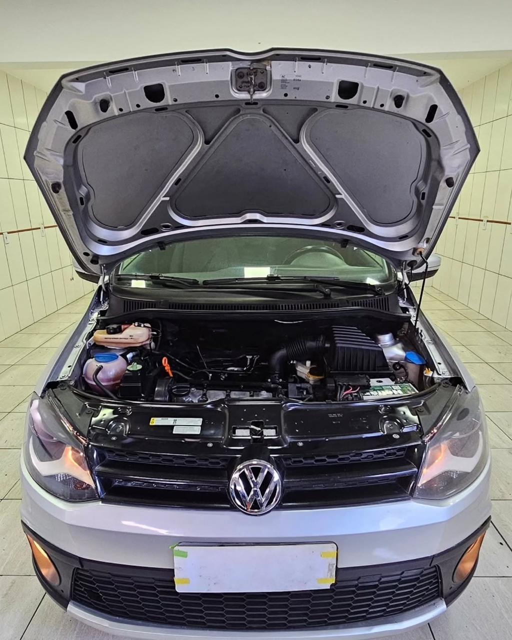 VW CROSSFOX 1.6 Mi TOTALFLEX 8V MANUAL 5P – 2014