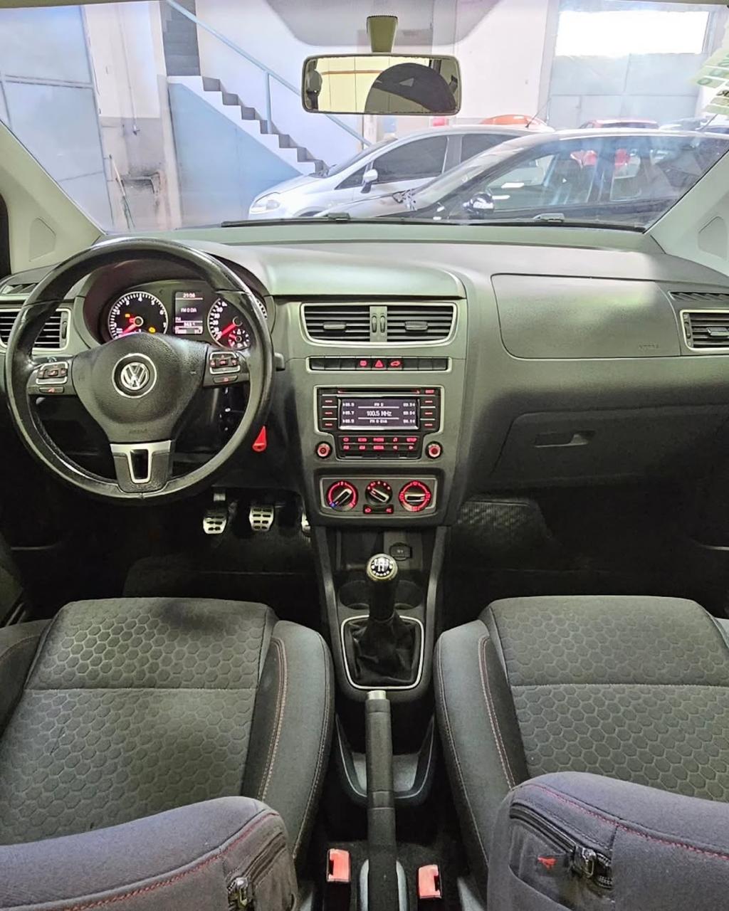 VW CROSSFOX 1.6 Mi TOTALFLEX 8V MANUAL 5P – 2014