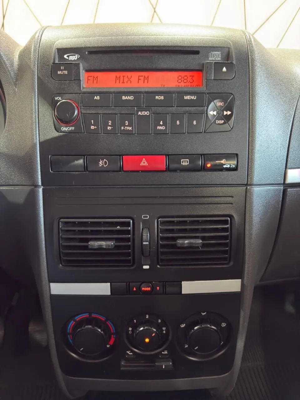 FIAT IDEA ESSENCE 1.6 FLEX 16V 5P – 2012